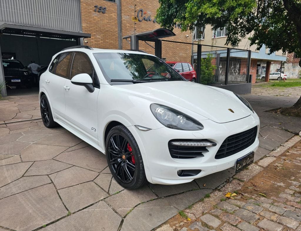 Porsche Cayenne GTS 2013