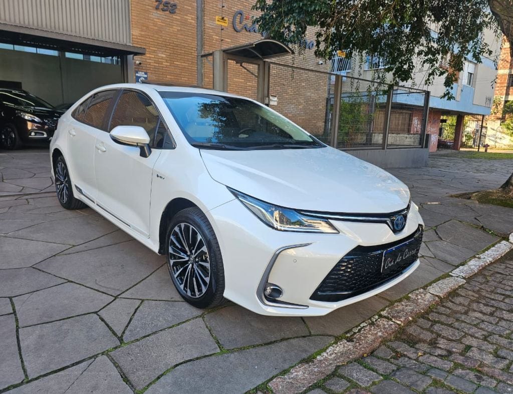 Corolla Altis Premium Hybrid 2025